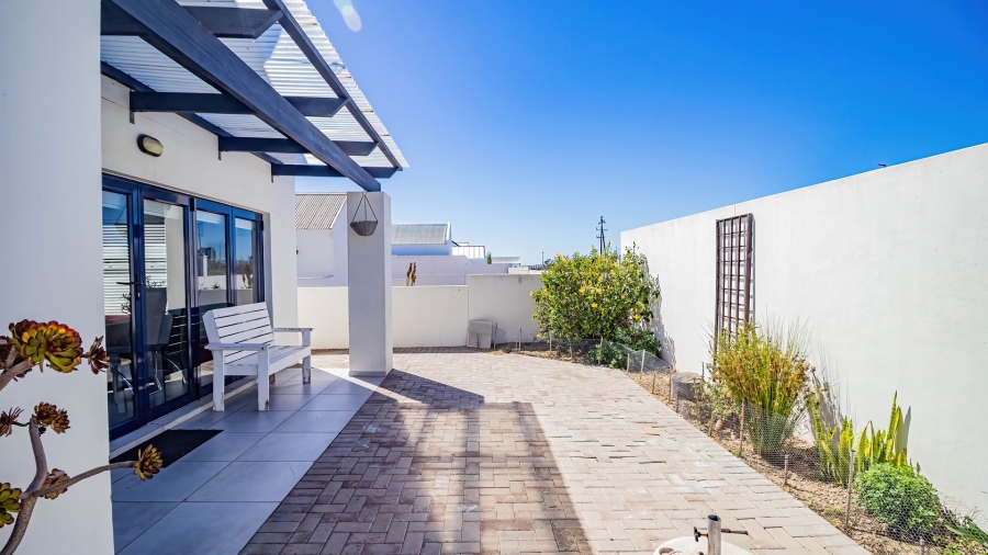 4 Bedroom Property for Sale in Blue Lagoon Western Cape